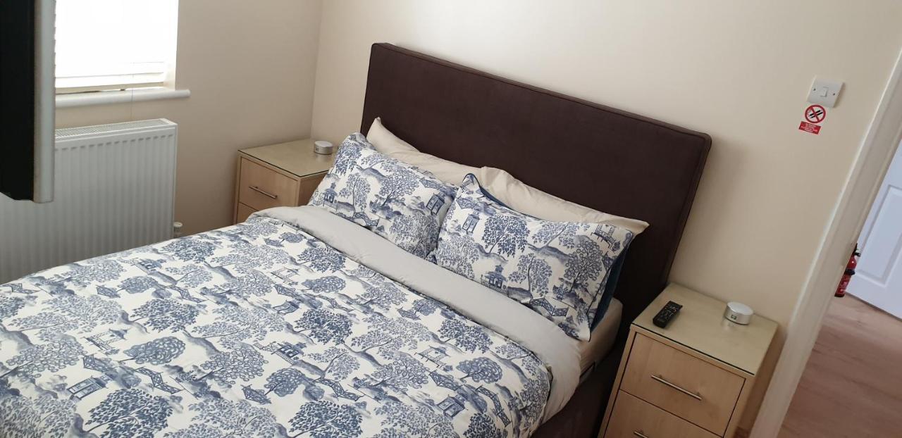 London Luxury 3 Bedroom 2 Bathrooms Flat 1 Min To Redbridge Station Free Parking & Wifi Wanstead Exterior photo